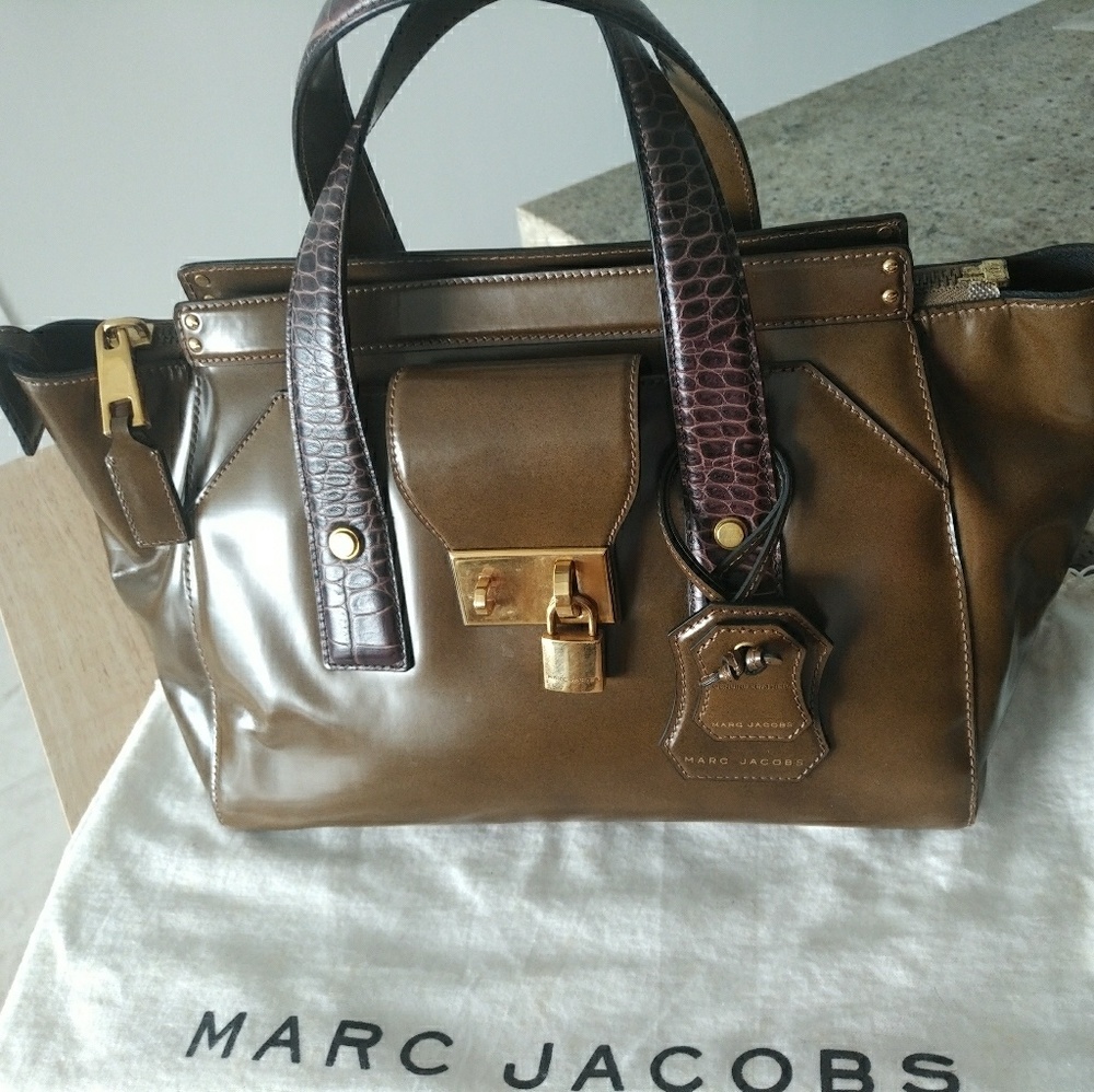 Authentic Marc Jacobs Grabo handbag,